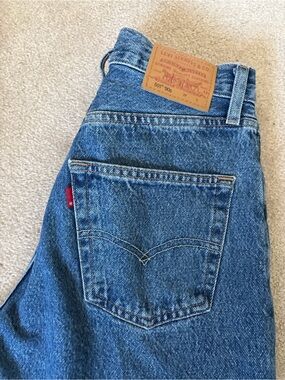 Levi’s 501 ’90s Original Fit Jeans Medium Wash Straight Leg 28x33 Vintage Inspir